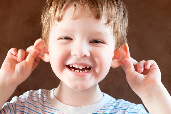 Mách mẹ 4 cách phòng ngừa viêm tai cho bé